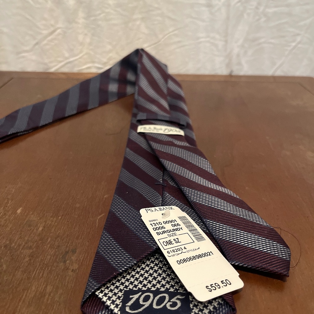 Jos A Banks Tie NWT